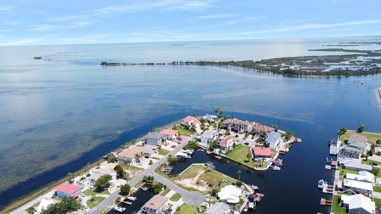 AERIAL LAND PHOTOS Large-1